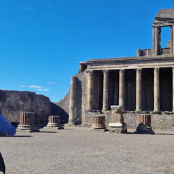 Pompeii: Skip The Line Entry Ticket + Guided Tour from Naples 2
