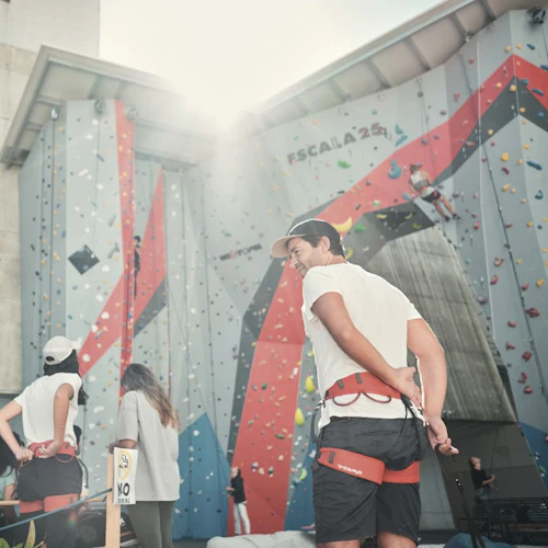 Lisboa: Experiência de escalada na Escala25 - Photo 5