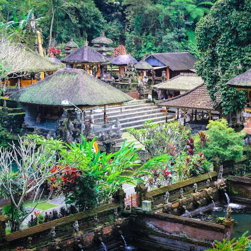 Excursión de Aventura en Bali con Trekking por el Cañón Oculto y Visita al Templo de Goa Gajah