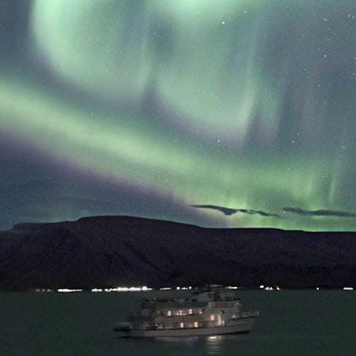 Auroral boreal en barco