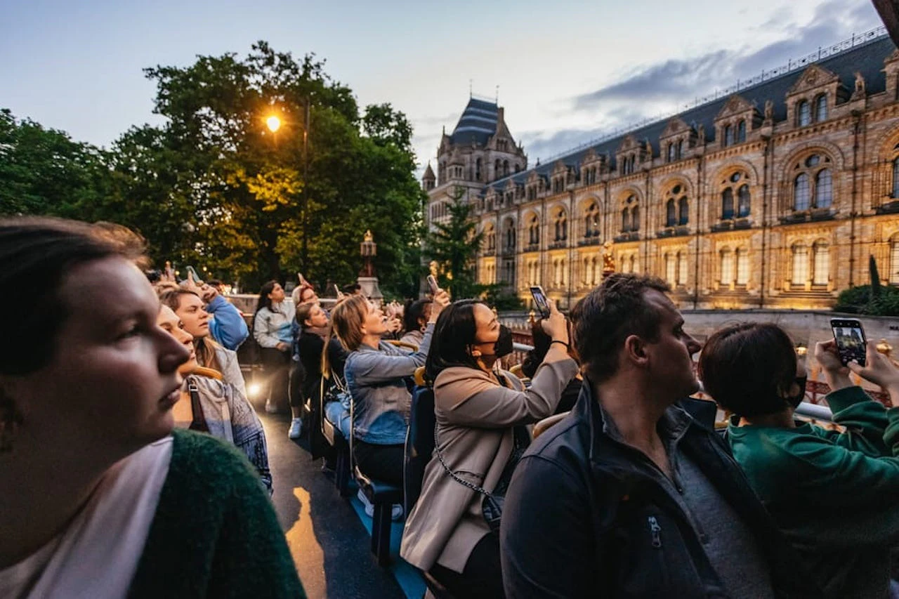 London: Roundtrip Uber Boat + Evening Bus Tour
