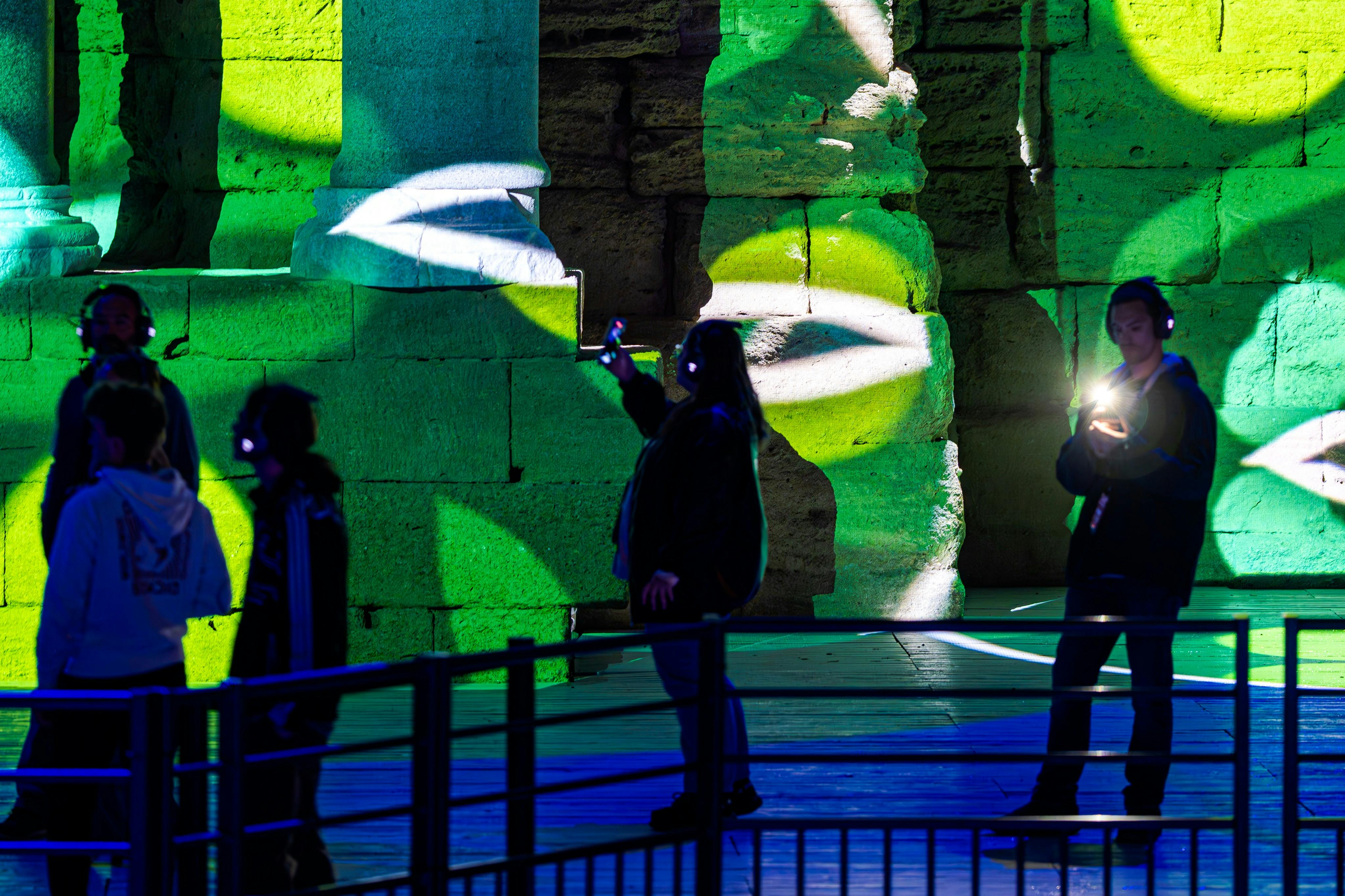 Théâtre Antique d 'Orange 무대에서 Odyssée Sonore 관람