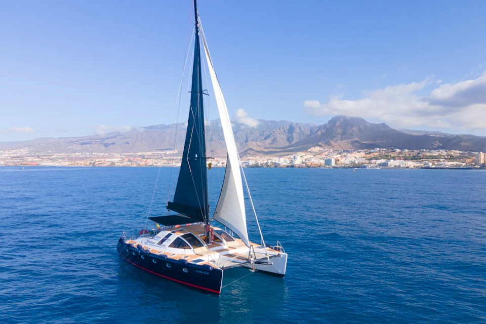 Chill out luxury catamaran HUG
