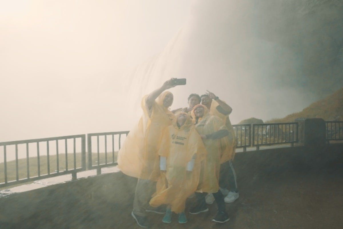 Niagara Falls Above & Behind Walking Tour