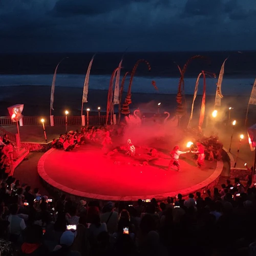 Bali: Espetáculo de dança Kecak na praia de Melasti - Photo 7