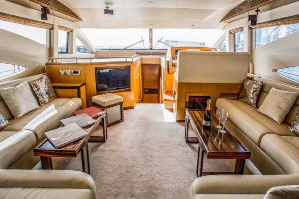 56英尺迪拜豪华游艇 - 拉古娜