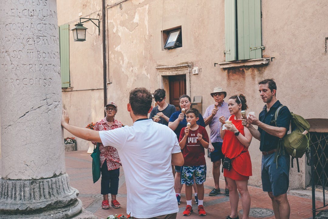 시르미오네 도보 투어