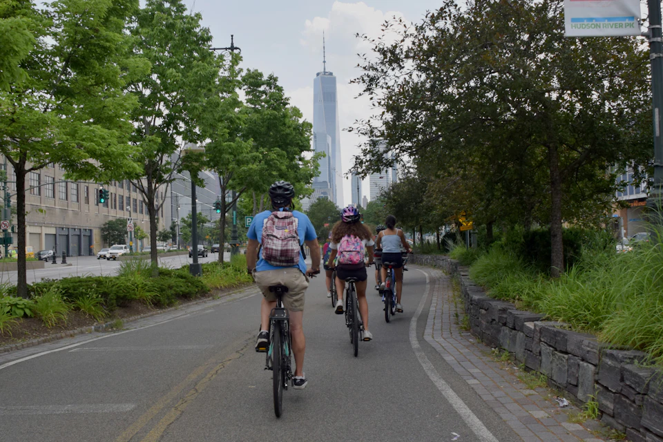 Ride through the Hudson River bike path
