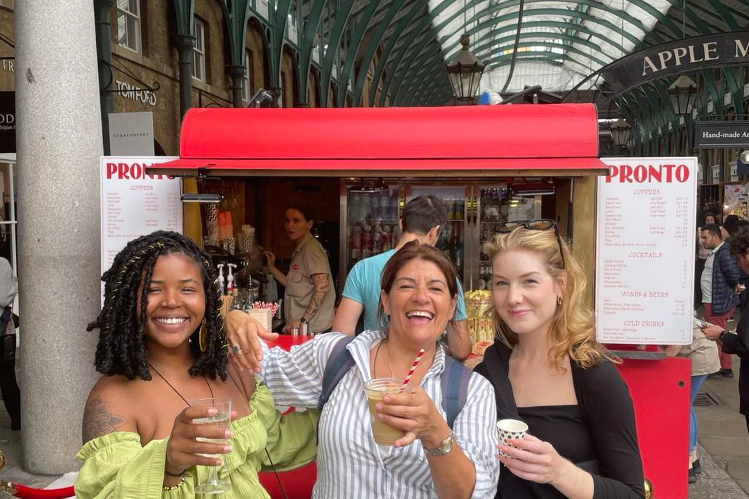London: Camden Market & Southbank Guided Bike & Food Tour