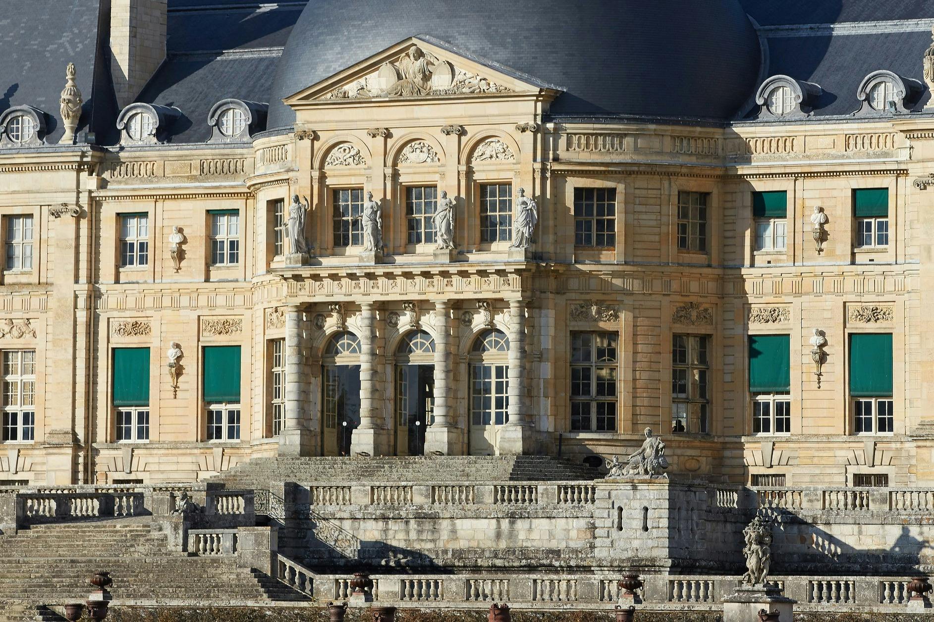 Palacio de Vaux-le-Vicomte: Entrada