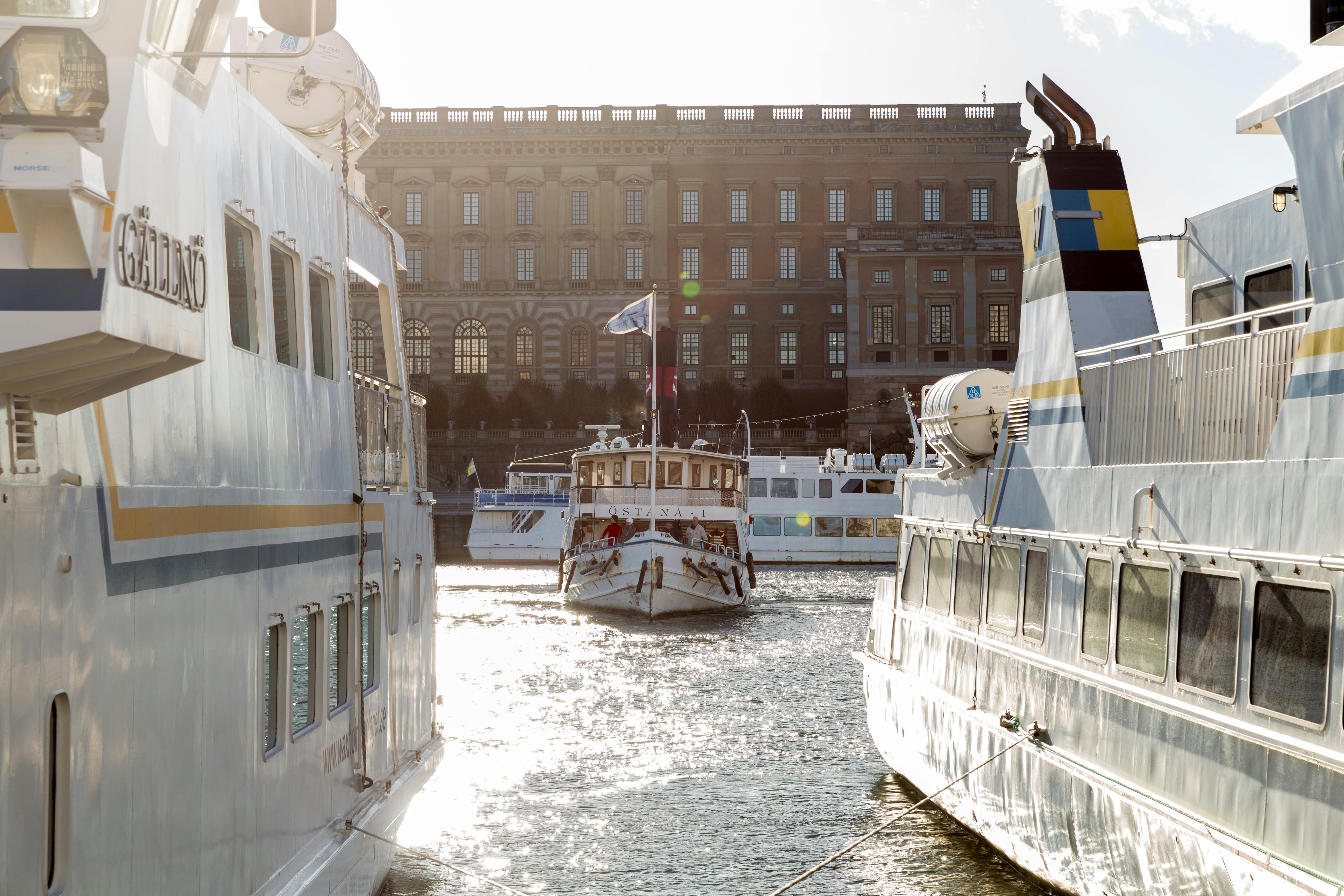 Hop-on Hop-off Boat Stockholm | I Need Tours