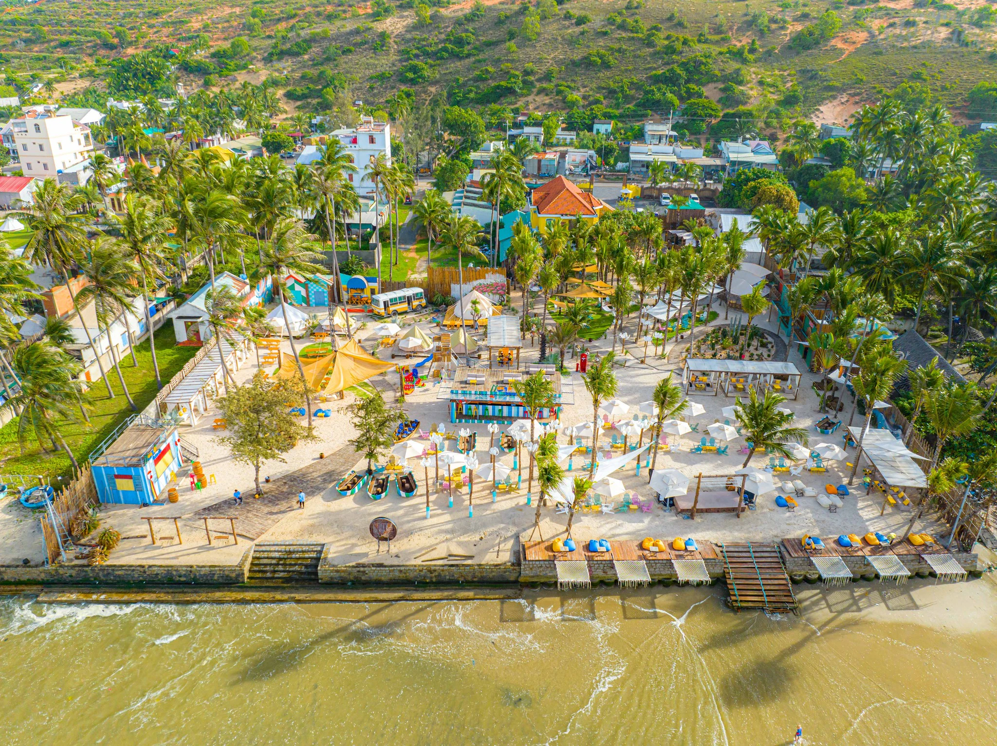Mango Beach Phan Thiet: Combo Admission Ticket + 1 Bottled Mineral Water