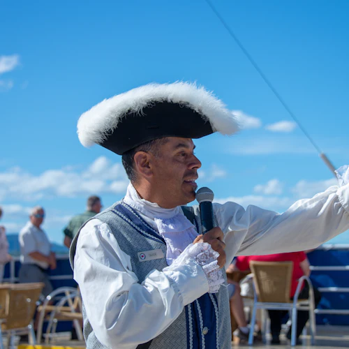 Quebec City: Sightseeing Dinner Cruise + Wine