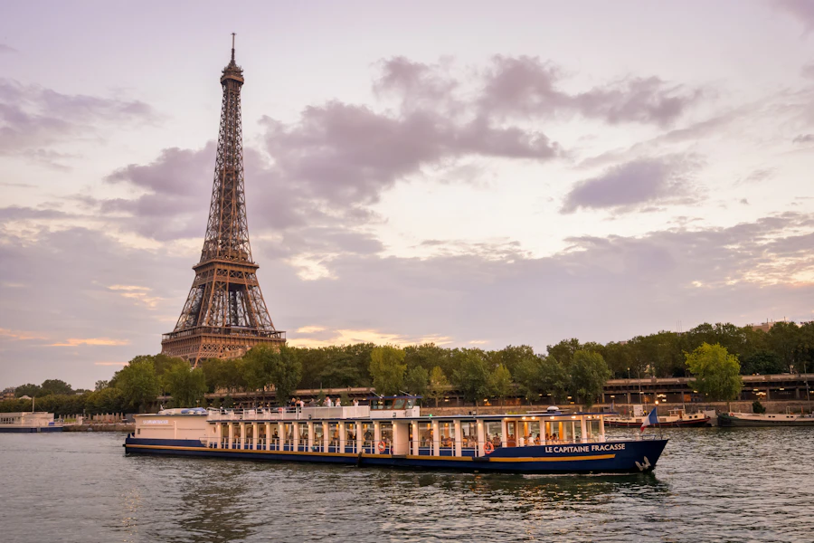 Seine River Cruise with Dinner