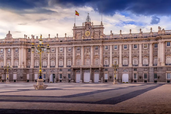 palacio-real-de-madrid-tour-guiado-reserva-entradas-en-l-nea