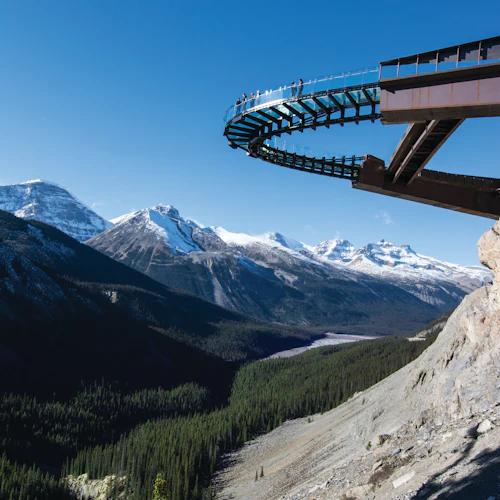 Columbia Icefield Discovery Centre: Ice Explorer Glacier Tour + Skywalk Entry
