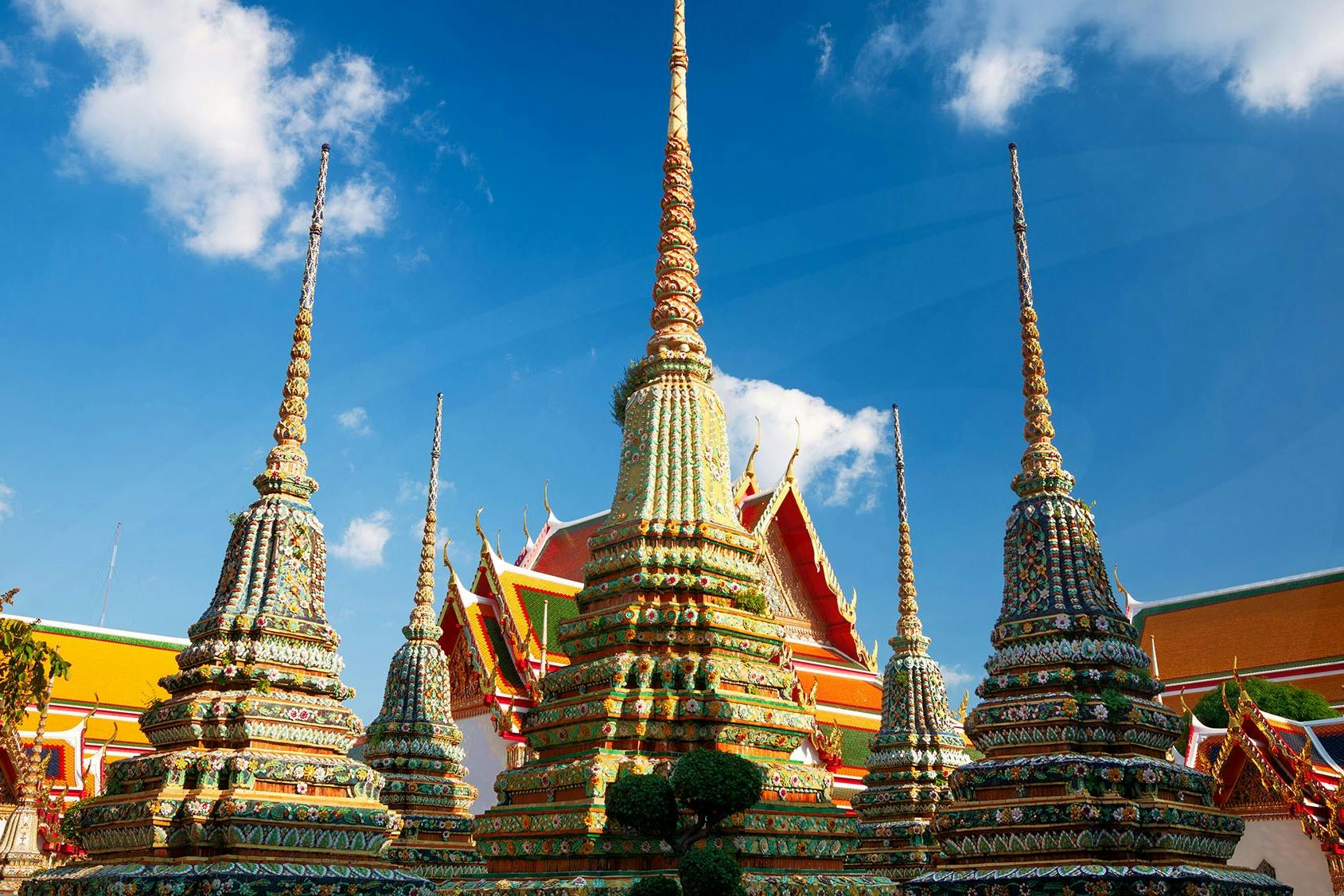 五彩缤纷的Wat Phra Chetuphon和Wat Pho清晨之旅