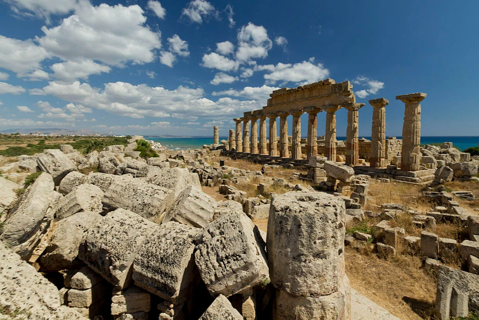 Remains of the temple and the panorama