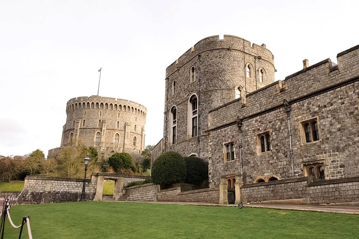 ウィンザー城：ロンドン発半日旅行＋入場