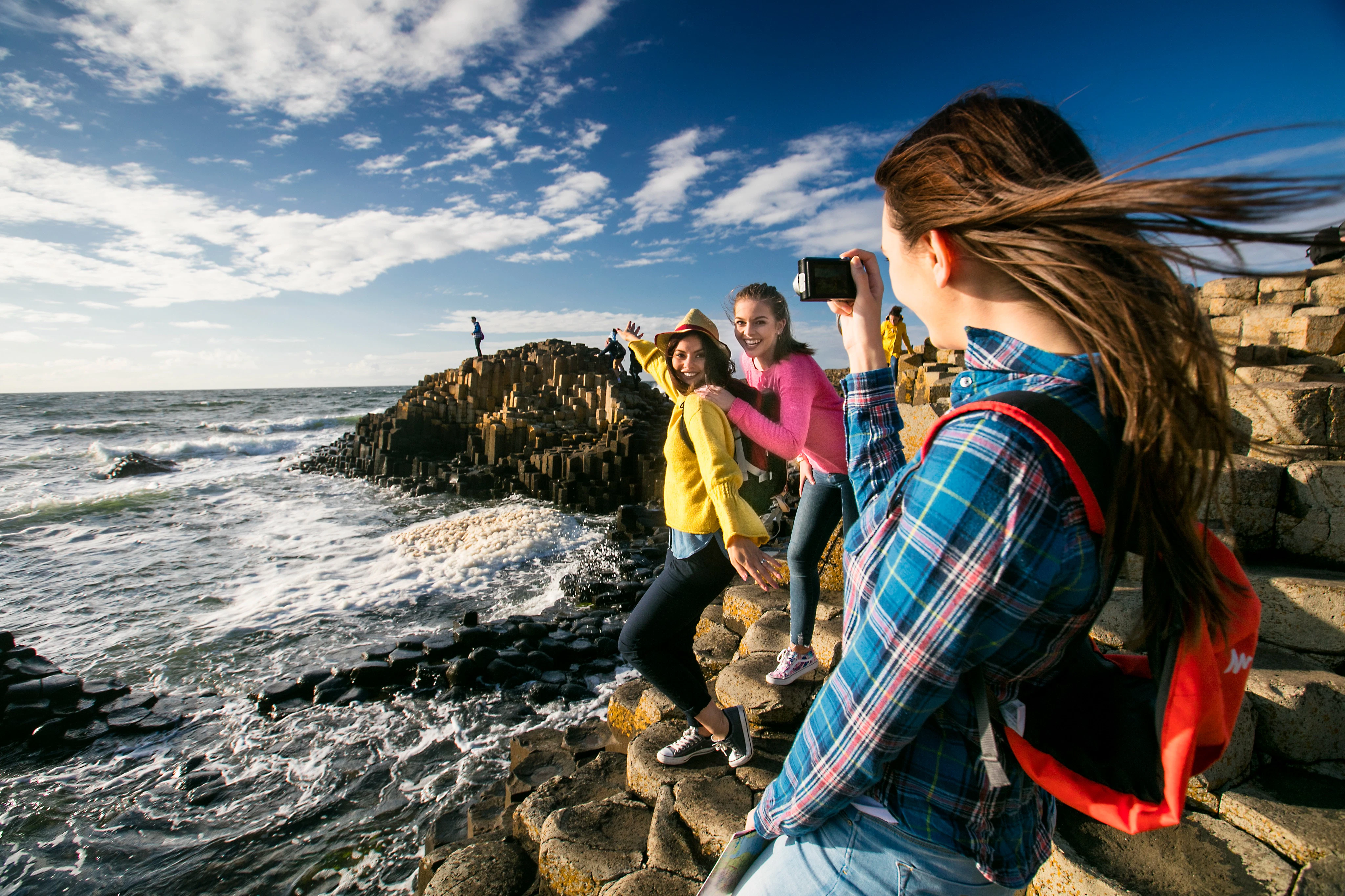Giant's Causeway: Dark Edges Full Day Tour + Belfast City