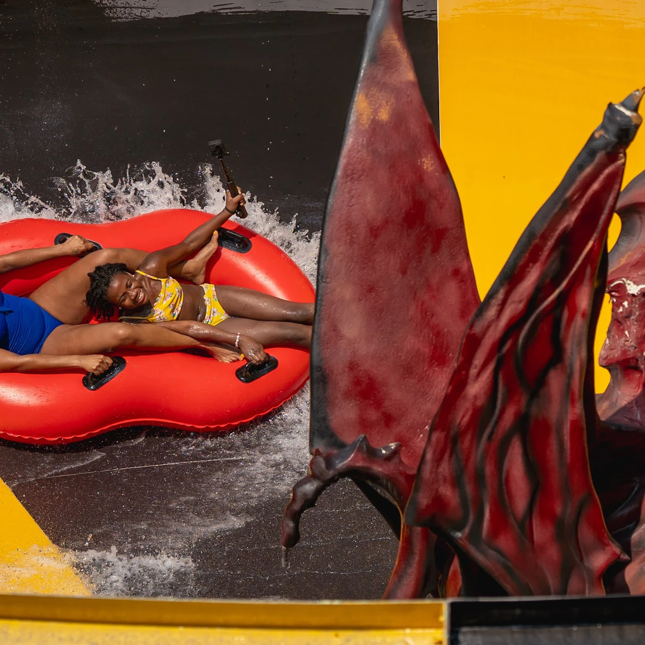 Raging Waters Los Angeles: Entry Ticket in San Dimas β Tiqets