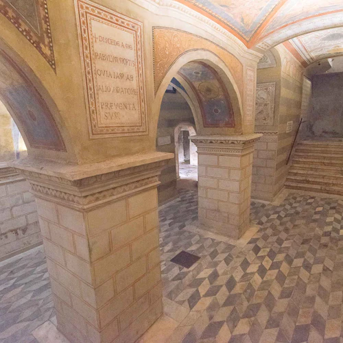Sant'Agnese in Agone and Crypt: Accompanied Entrance