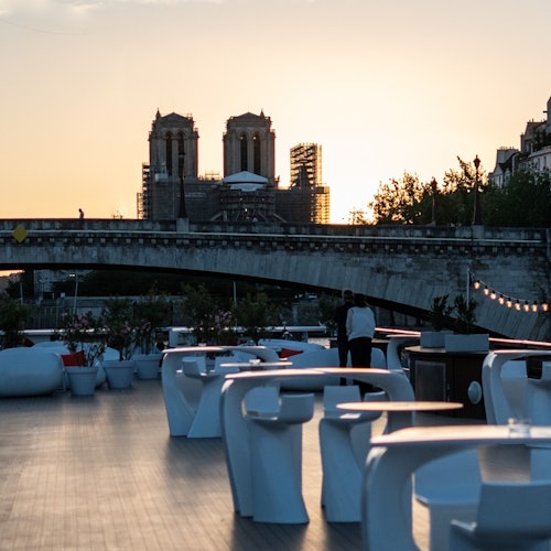 Seine River: 3-Course Dinner Cruise with Live Music by Diamant Bleu