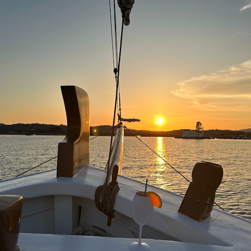 Corfu: Sunset Cruise on Classic Boat with Cocktails & Snacks