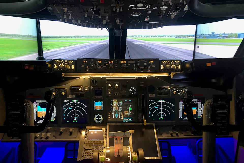 SimFly Flight Deck. Go On! Give It a Try!!