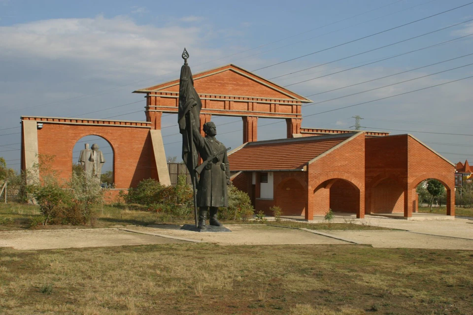 One of the most iconic statues in Memento Park that has the other half left in the city center.