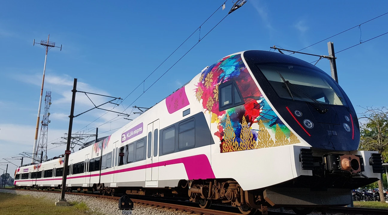 KL TravelPass: Non-Malaysian Round-Trip KLIA Ekspres + Unlimited Rail Transfer (2 Days)