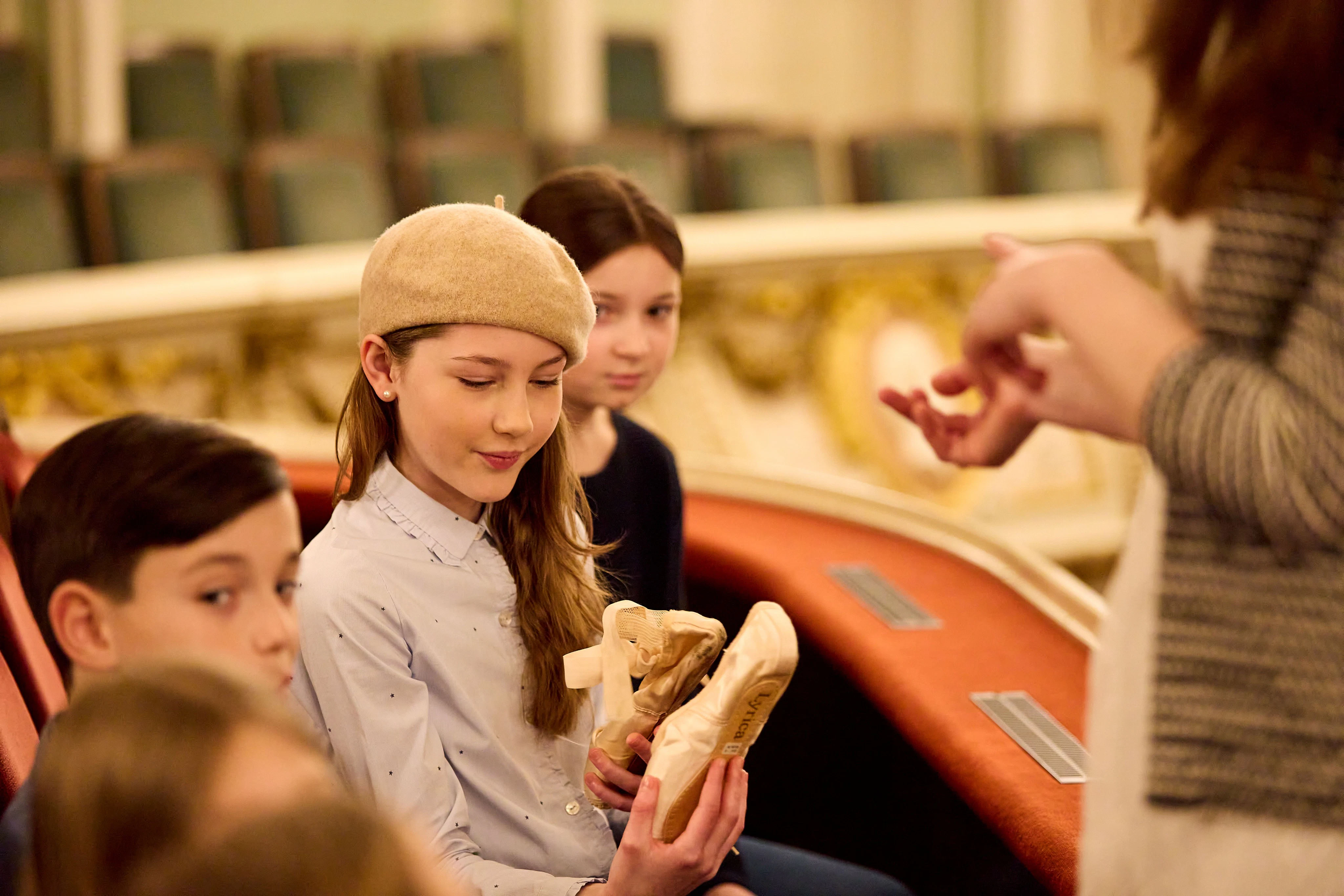 Semperoper: Prima, Ballerina Children's Tour in German