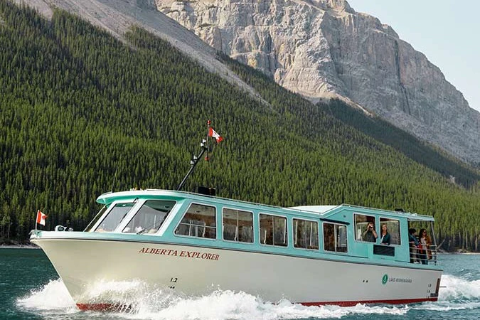 Lake Minnewanka Boat Cruise