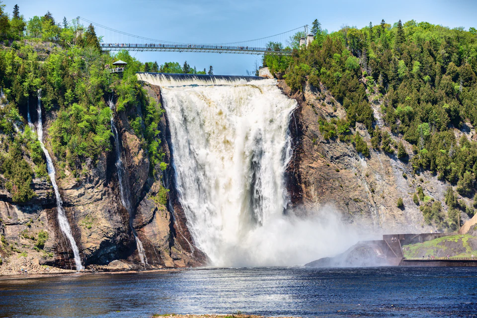 Quebec City Day Trip from Montreal, Montmorency Falls Visit and Guided Sightseeing River Cruise
