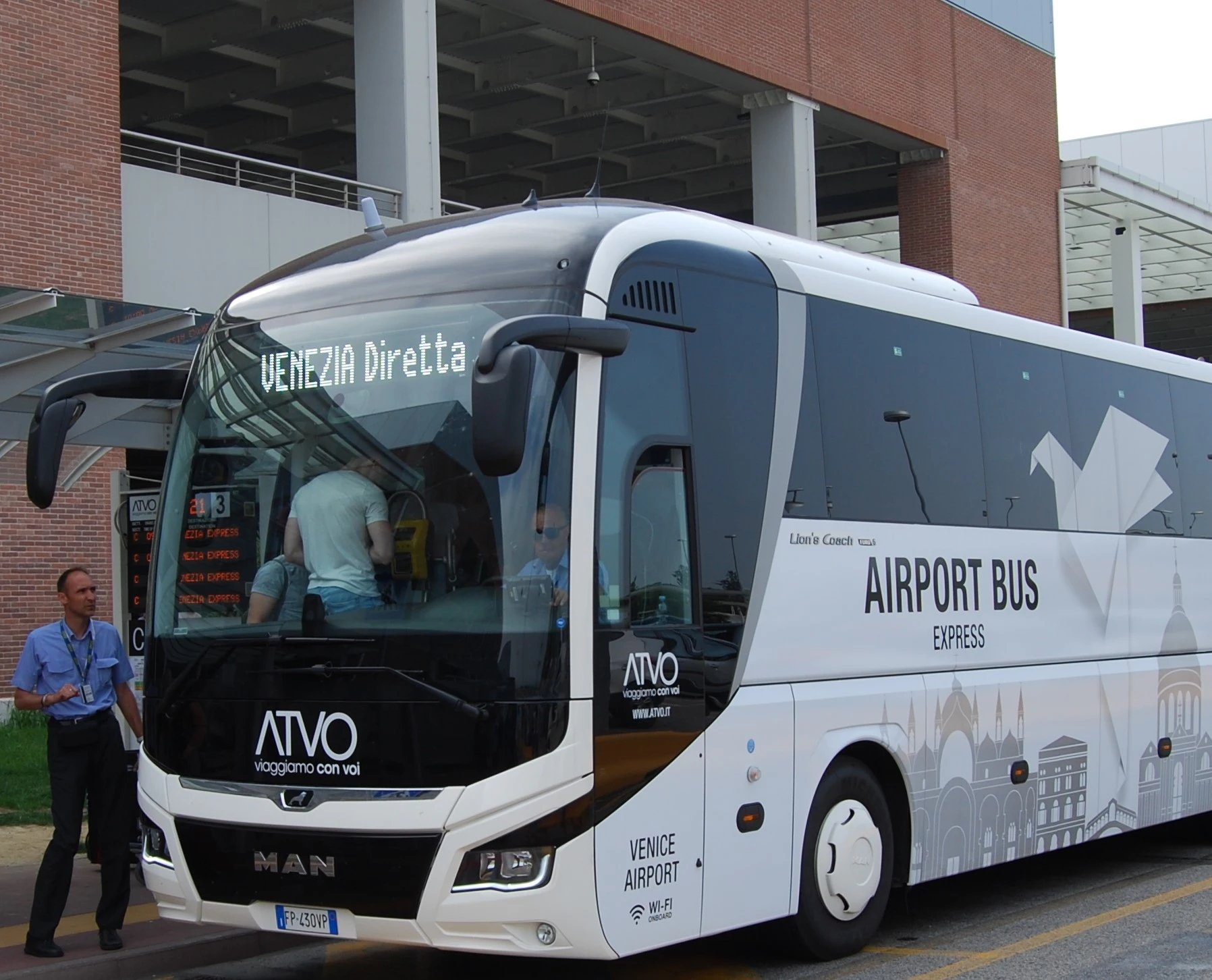 Marco Polo Airport: Direct Bus To Venice City Center