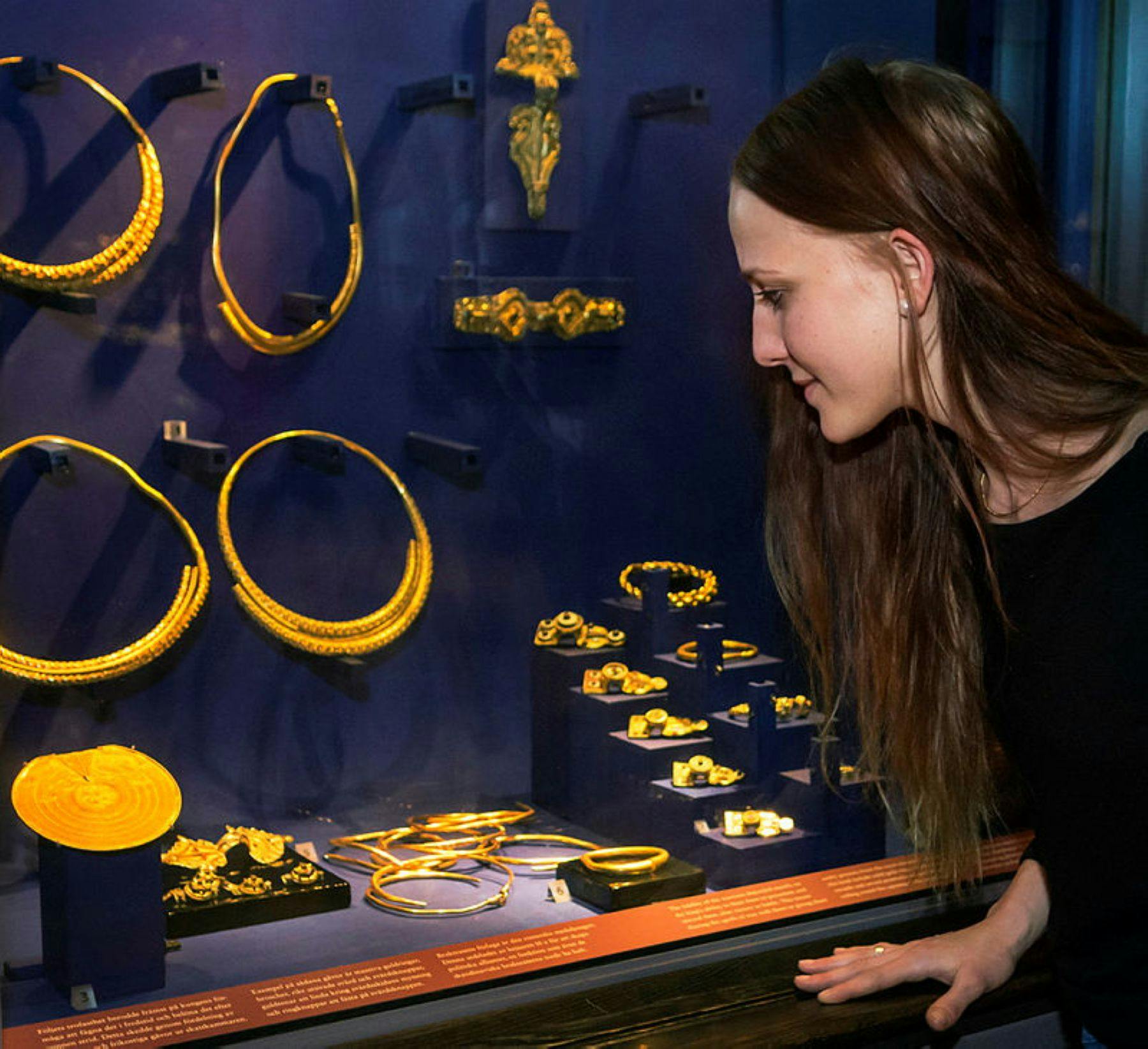 Explore the exhibition: The Gold Room, featuring exquisite gold and silver objects