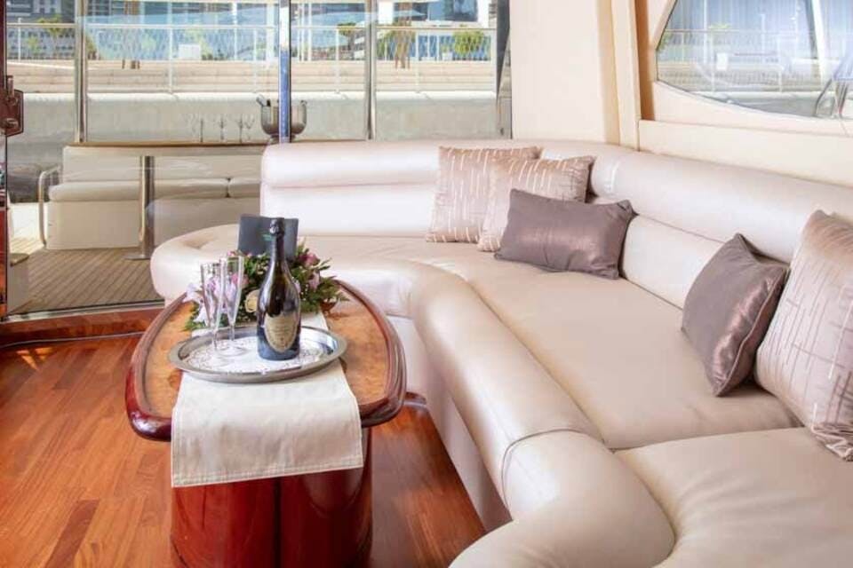 61フィートラグジュアリーヨットチャーター-シルバークリーク