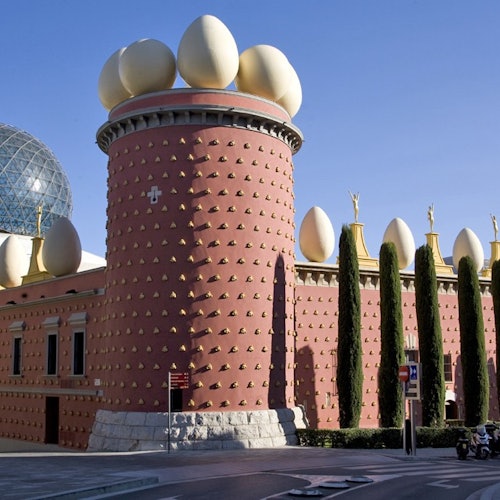 Teatro-Museo Dalí y Girona: Entrada + Visita guiada desde Barcelona