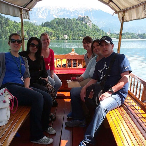 Lago de Bled, cueva Postojna y castillo de Predjama: Tour de día desde Liubliana