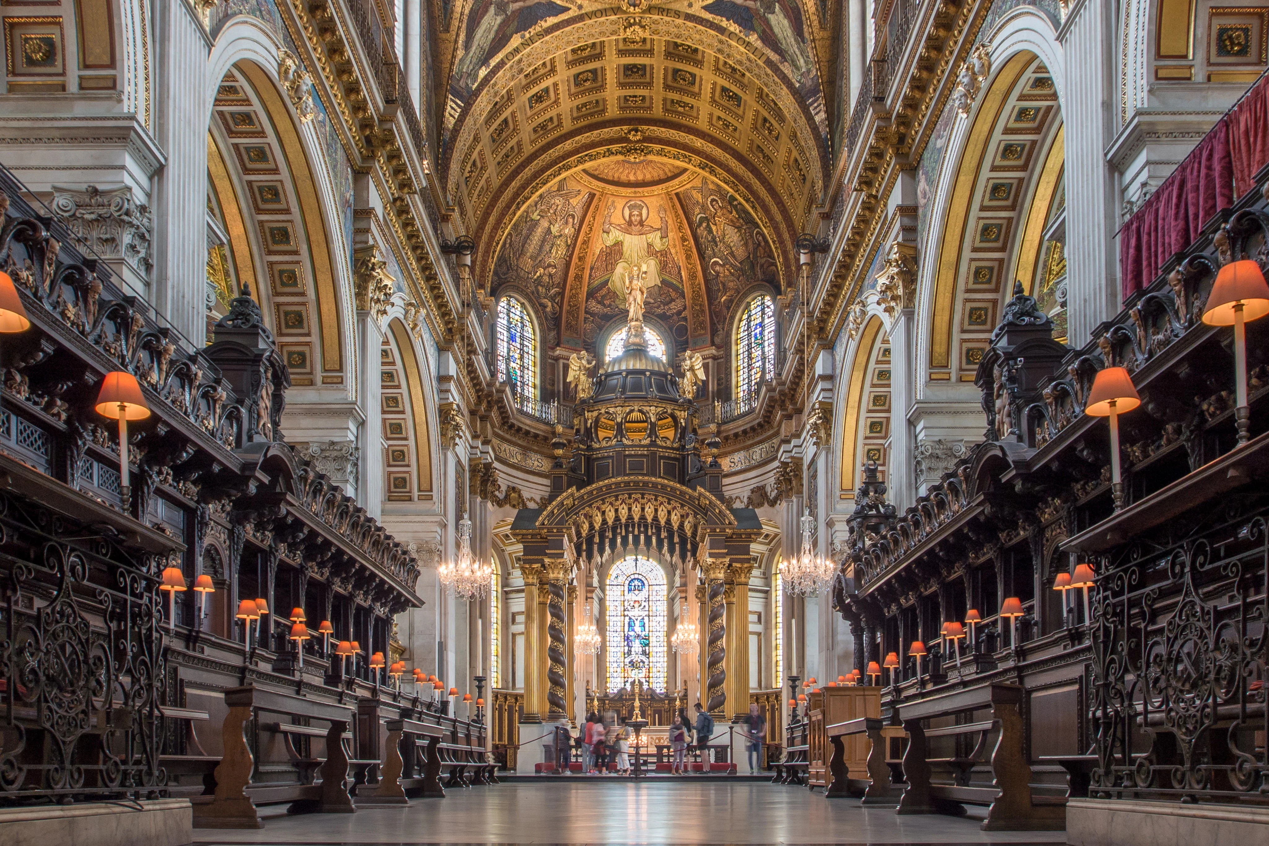 London: St Paul's Cathedral Entry with Audio Guide + Roundtrip Uber Boat