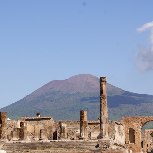 Pompeii & Positano: Day Trip from Naples