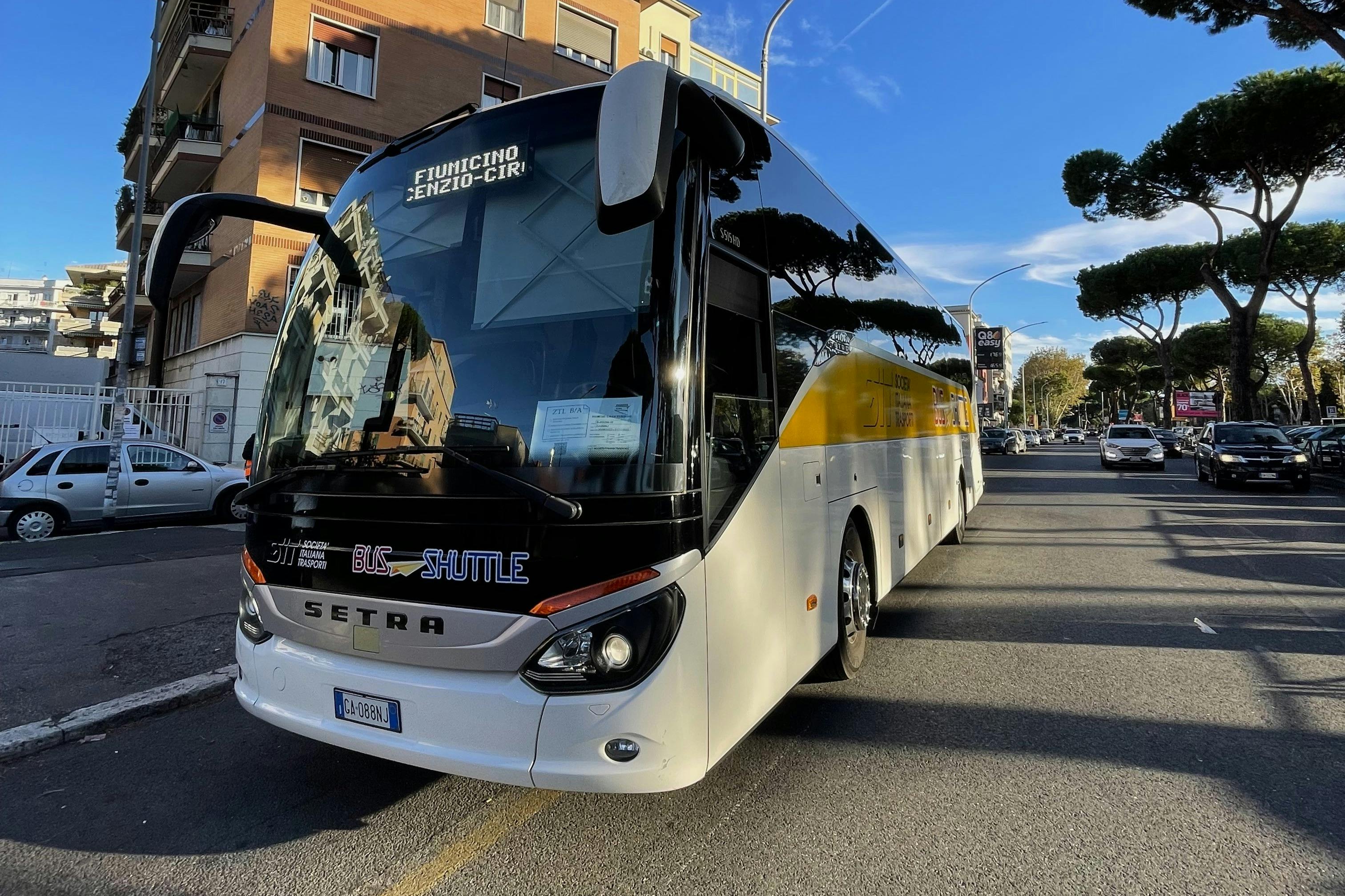 Traslado En Autobús Desde El Aeropuerto De Fiumicino En Roma (ida Y ...