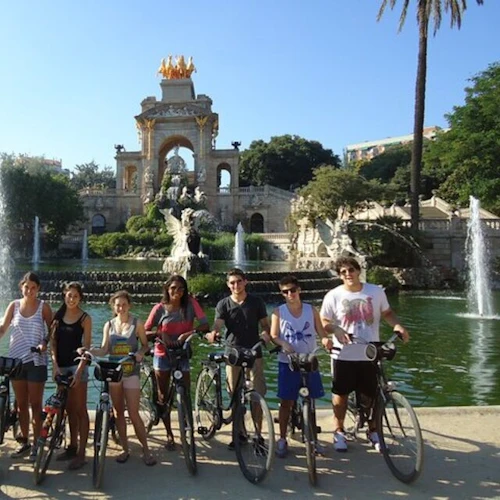 Barcelona: Highlights Bike Tour in English - Photo 6