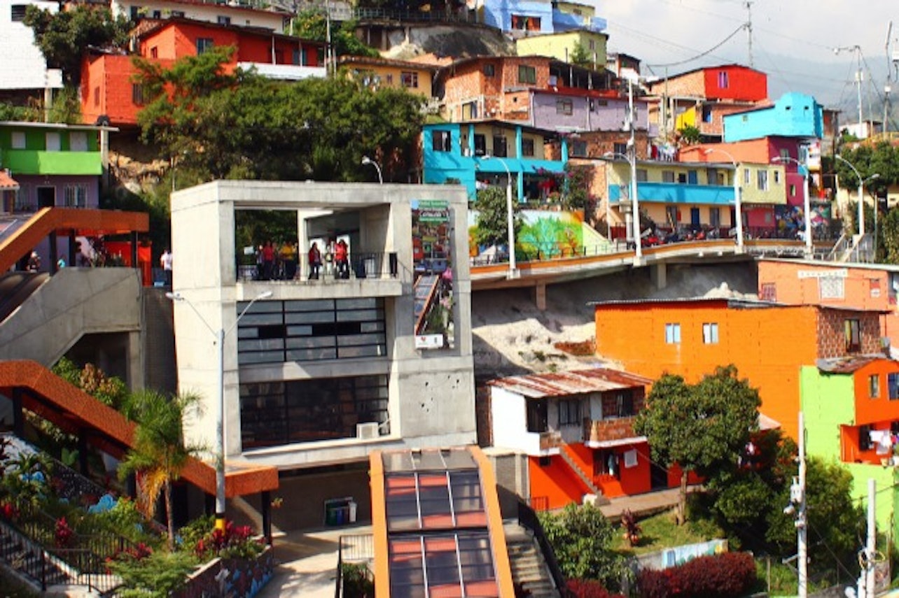 Graffi13 - Recorrido en la Comuna 13 - Alojamientos en Medellín