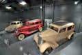 Utforska Alcatraz Easts garage med berömda brottsbilar