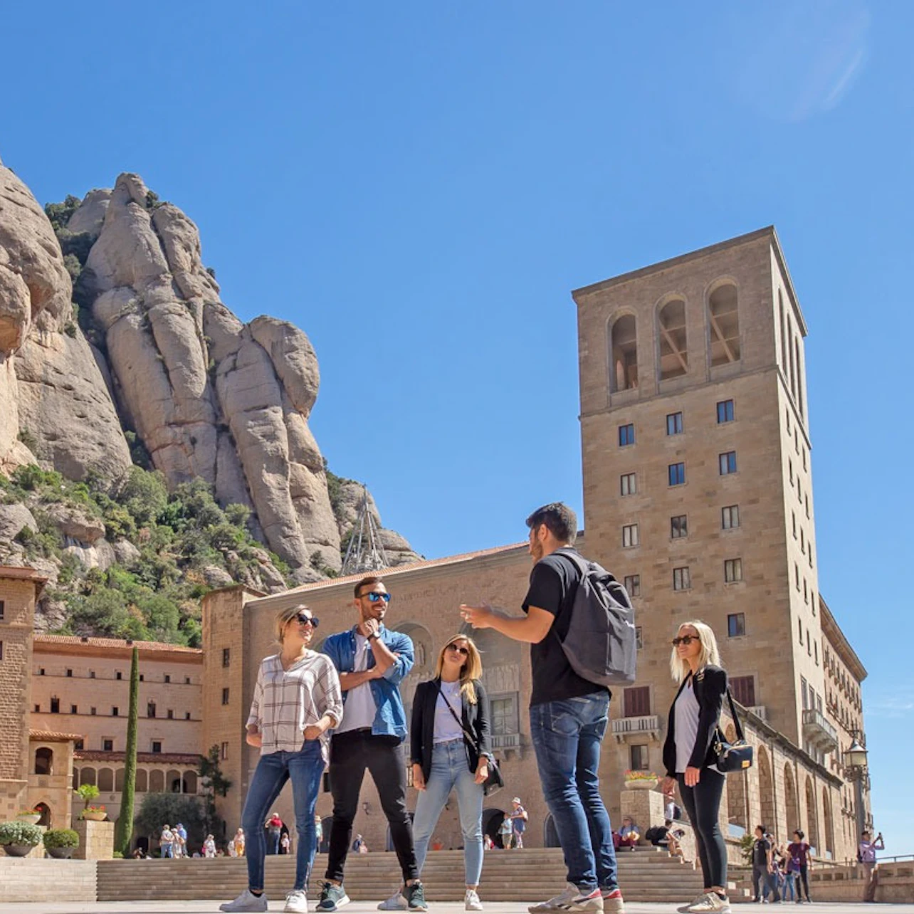 Montserrat, Girona & Costa Brava: Guided Tour from Barcelona