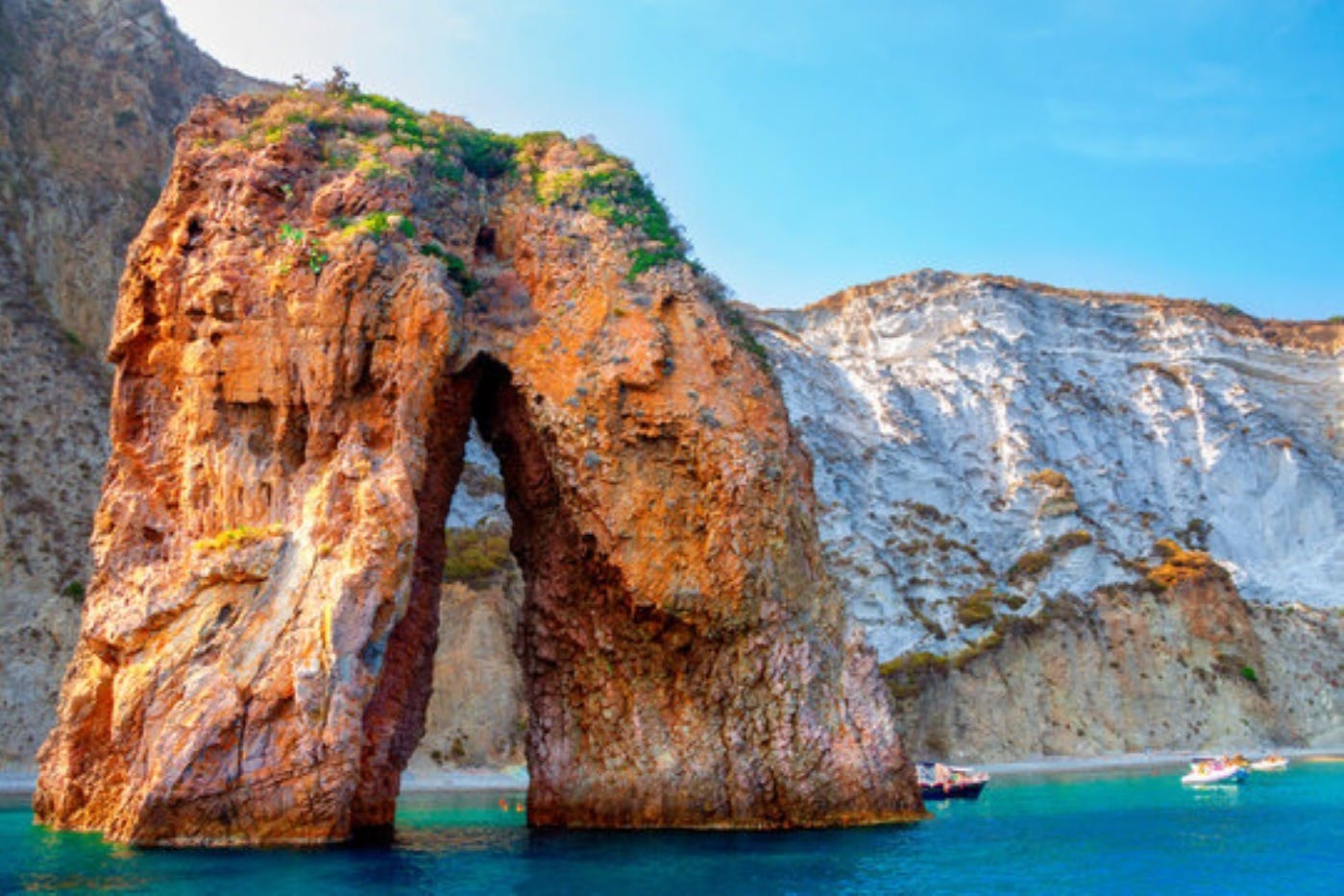 Isola di Ponza: Gita di un giorno da Anzio + crociera in barca + pranzo — 5