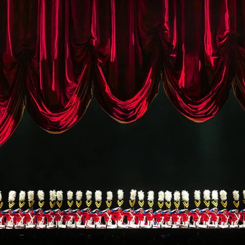 New York City: Christmas Spectacular Starring the Radio City Rockettes® - Photo 15