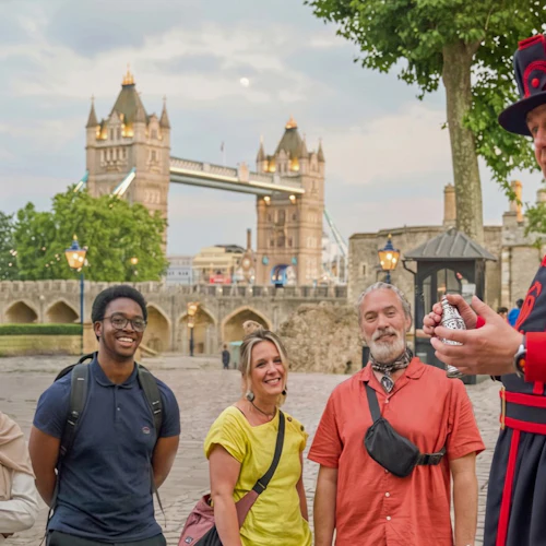 Torre de Londres: tour guiado à noite + Cerimónia das Chaves - Photo 1