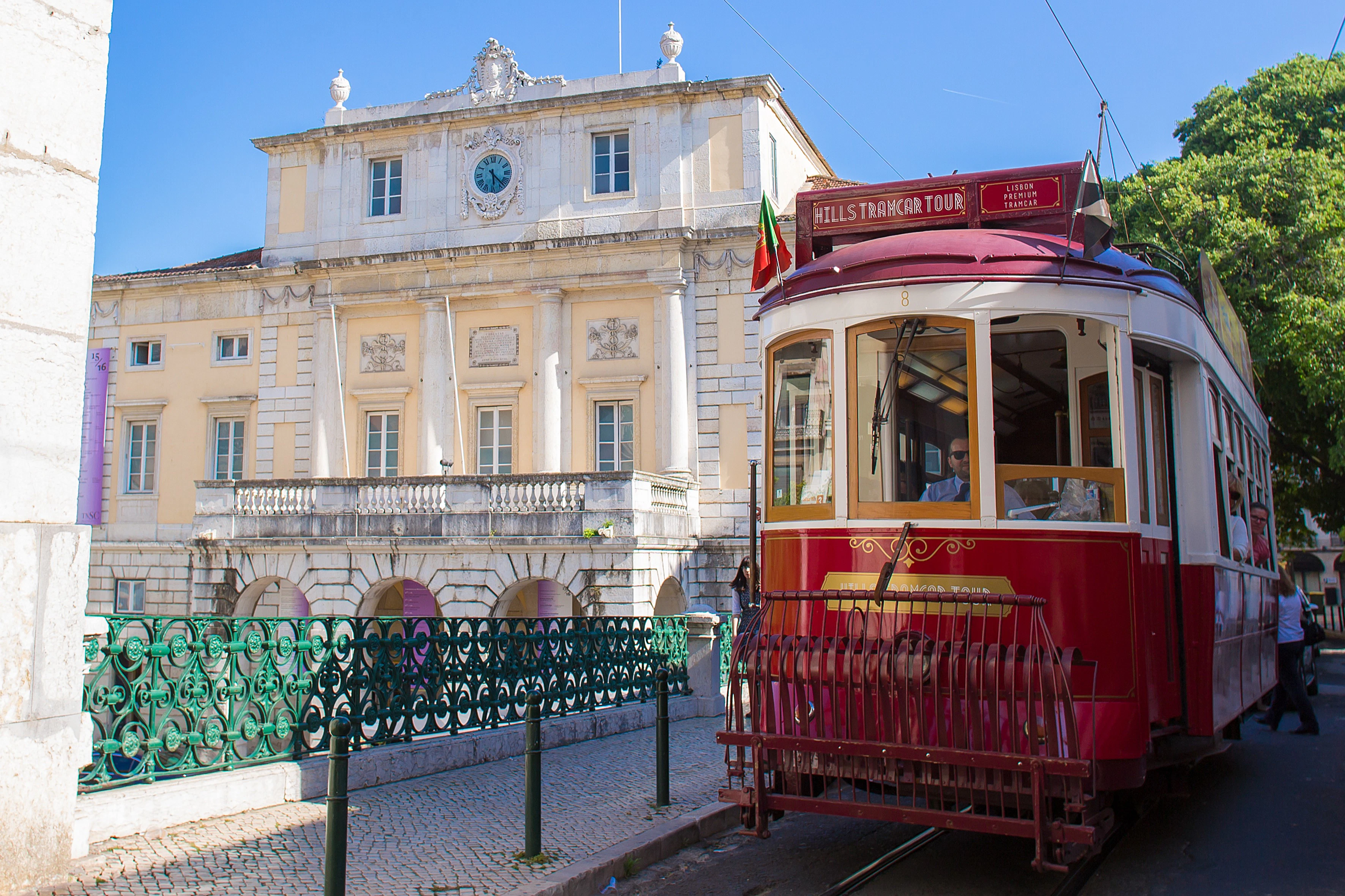Lisbon: 48-Hour Hop-on Hop-off Bus + Tram Tour + Belém Guided Walking Tour